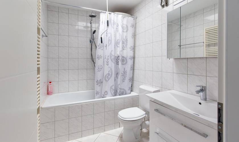Double room with shared bathroom and kitchen Area 24|7 EUROPLATZ Karlsruhe